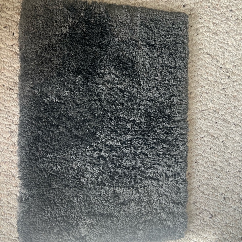 Brooks Brothers Textured Dark Gray Rug